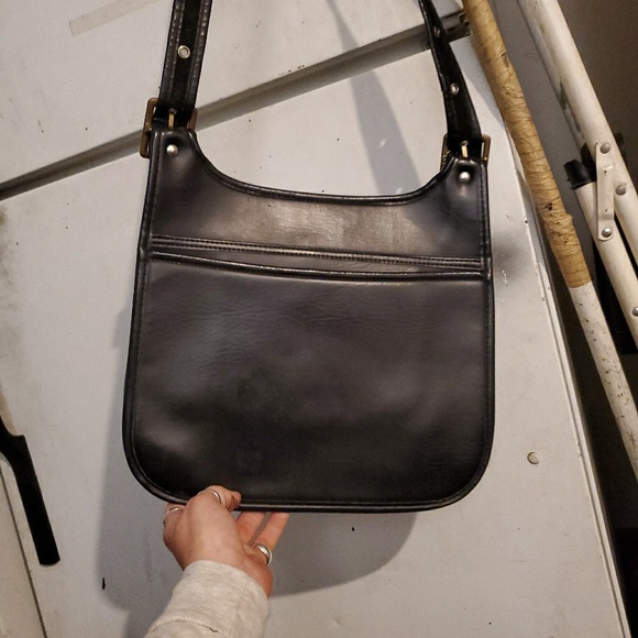 Coach - Picture 4 of 8